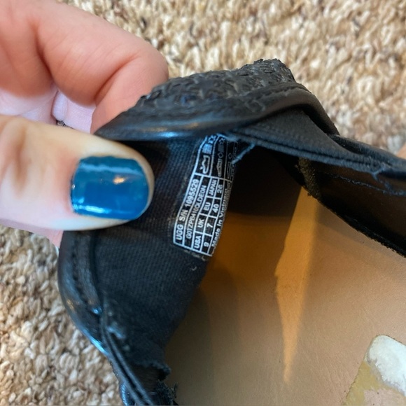 UGG CAS Black Sequin & Stars Slip-on Sneakers Shoes Women’s US Size 9 - Picture 4 of 5